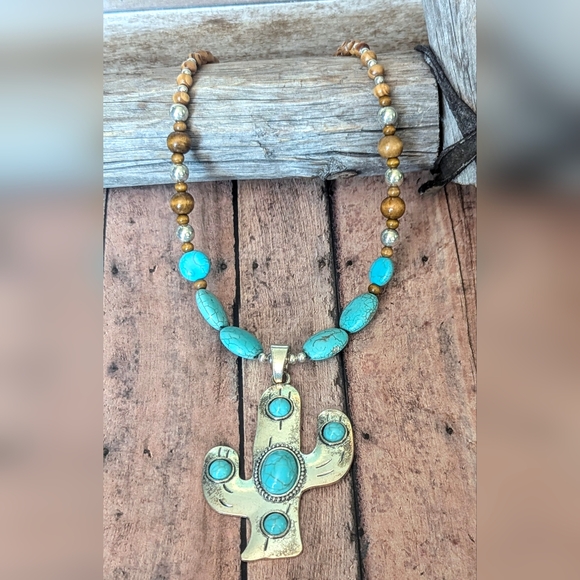 New Original Design Boho Western Beaded W Cactus Pendant - Picture 3 of 9